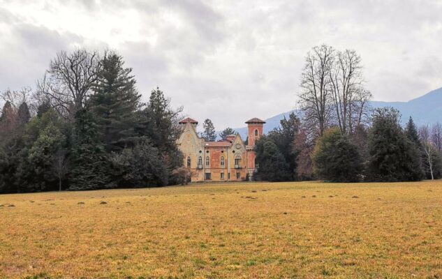 Il Castello di Miradolo: un’affascinante dimora neogotica a mezz’ora da Torino