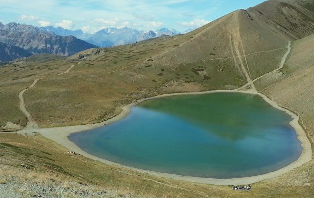 Il lago dei 7 colori: un posto incantato a due ore da Torino