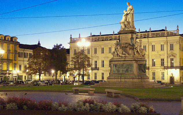 Piazza Carlina a Torino, ovvero la piazza che non esiste