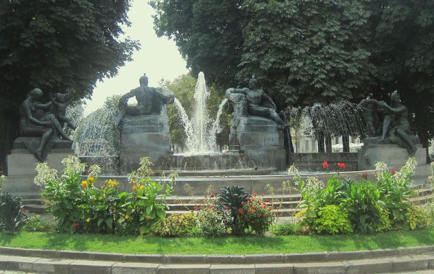 fontana-angelica-piazza-solferino-torino