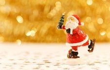 Babbo Natale Vs la Befana - Hockey su ghiaccio