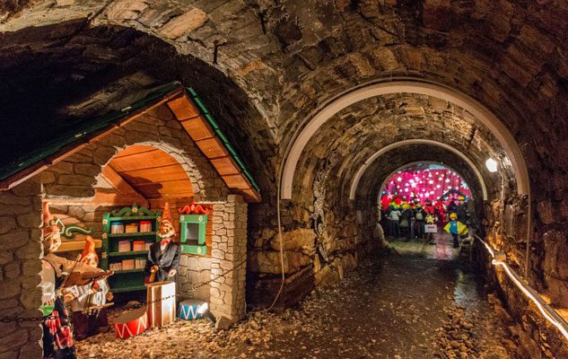 Casa Di Babbo Natale Vera.La Vera Grotta Di Babbo Natale E In Piemonte