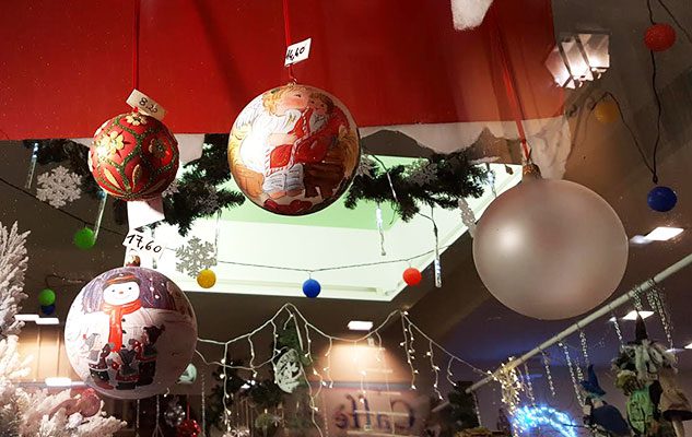 Decorazioni Natalizie Torino.La Bottega Del Natale A Torino Il Magico Negozio Dalle Atmosfere Di Una Volta