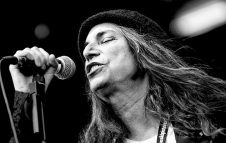 Patti Smith - Grateful