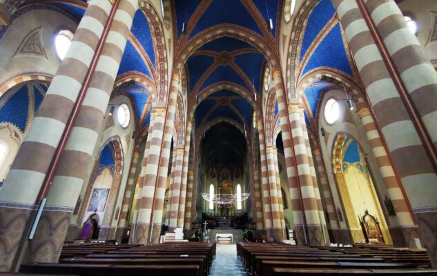 Alba Cattedrale San Lorenzo Interno