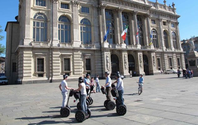 Tour a Torino in Segway: una divertente visita guidata in giro per la città