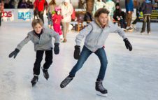 Pista di pattinaggio in Piazza Solferino per il Natale 2017 a Torino