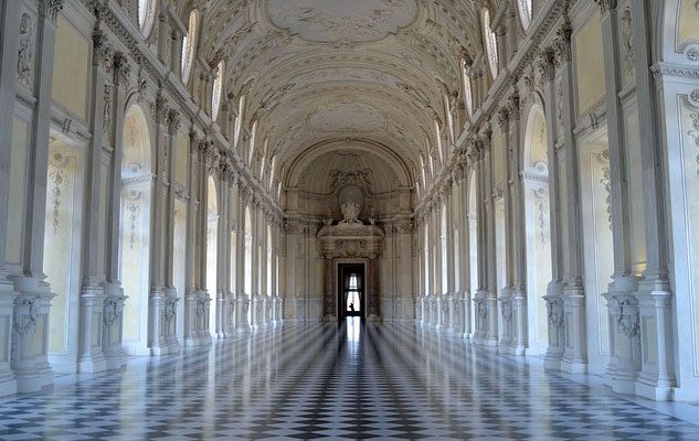Venaria Express: orari e biglietti della navetta da Torino