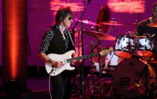 Jeff Beck in concerto allo Stupinigi Sonic Park: data e biglietti