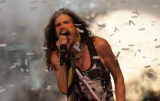 Steven Tyler, il frontman degli Aerosmith in concerto al Collisioni 2018
