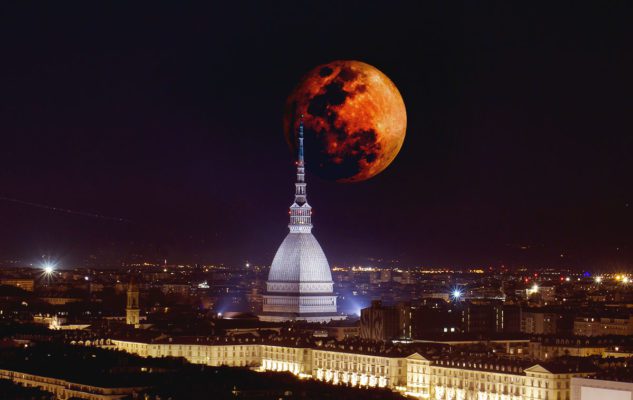 Eclissi di Luna 2019: dove vedere la Super Luna Rossa a Torino