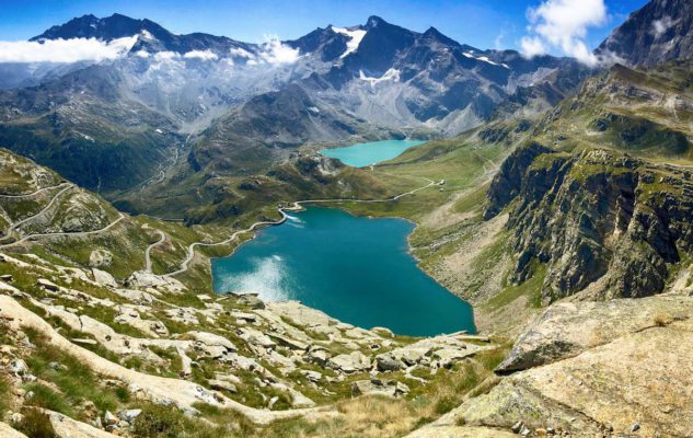 Lago Agnel: uno scrigno blu nelle montagne del Piemonte