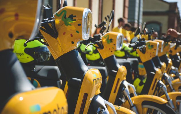 MiMoto a Torino: come funzionano e quanto costato gli scooter in condivisione