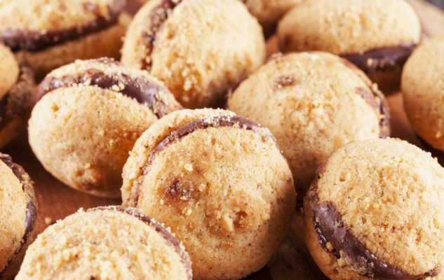 I Baci di dama: la storia del biscotto più romantico del mondo