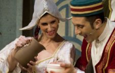 Il paese dei campanelli: una divertente operetta al Teatro Alfieri