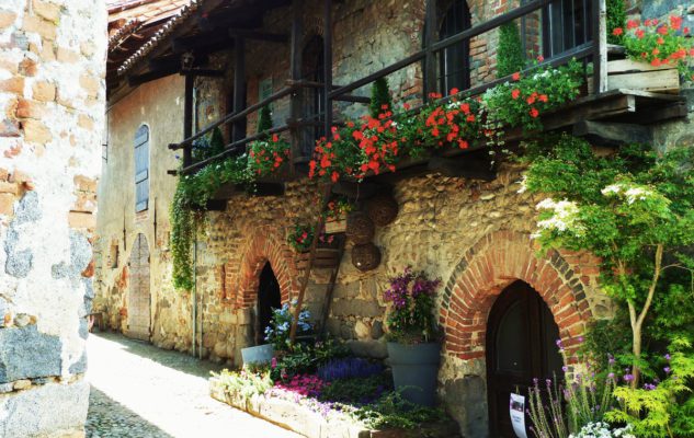 Candelo: in Piemonte il “Ricetto” medievale più bello d’Italia