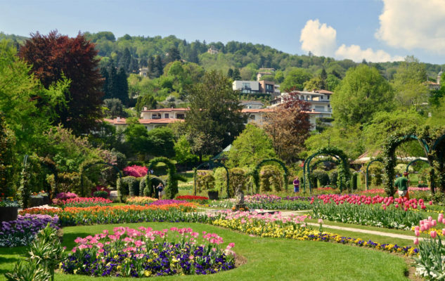 Parco Villa Pallavicino a Stresa: un magico giardino sul Lago Maggiore
