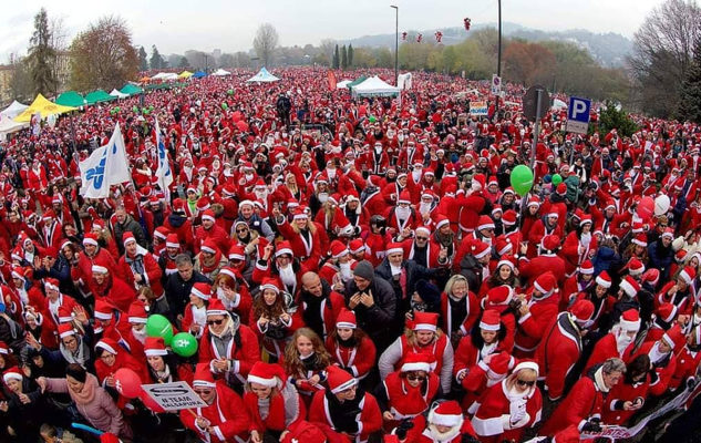 Raduno dei Babbi Natale 2019 Torino