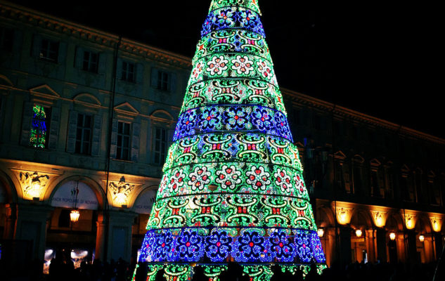 Albero Di Natale A Torino.Natale 2019 A Torino 4 Piazze Magiche Tra Incantesimi Trucchi Ed Effetti Speciali 1 Dicembre 2019 22 Dicembre 2019 Torino