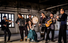 Barcelona Gipsy Balkan Orchestra: musiche dai Balcani e dal Medio Oriente a Torino