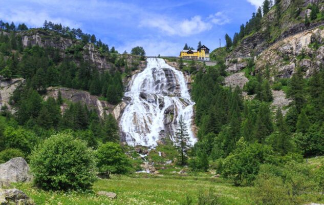 La Cascata del Toce, la più bella del Piemonte e una delle più alte d’Europa