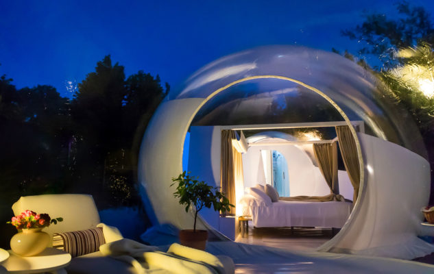 Bubble Room in Piemonte: dormire in una romantica “bolla” sotto un cielo di stelle