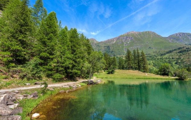 lago laux piemonte