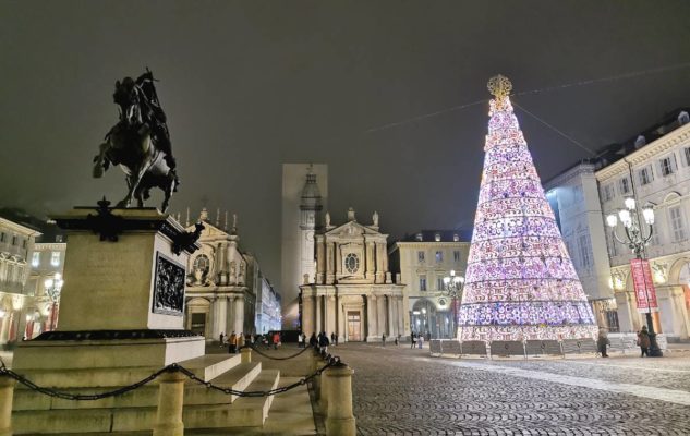 albero natale torino 2020