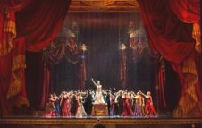 Il Teatro Regio di Torino riapre con "La traviata" di Giuseppe Verdi