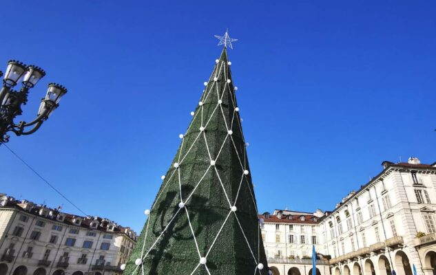 albero natale torino 2021