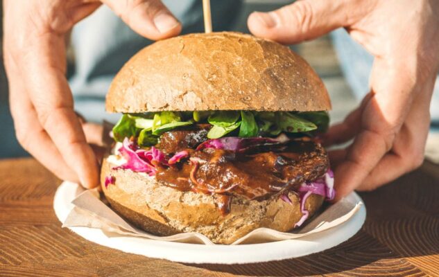 Van Ver Burger: i panini vegetali più golosi di Torino arrivano su quattro ruote