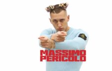 Massimo Pericolo in concerto a Venaria nel 2022