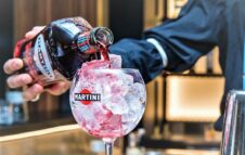 Martini Cocktail Experience: bartender per una sera nello storico stabilimento torinese