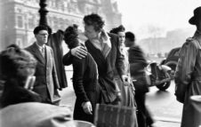 Robert Doisneau a Torino: in mostra da CAMERA gli scatti del grande fotografo