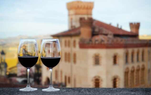 Barolo borgo Piemonte vino rosso