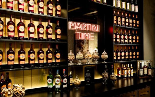 Tour di Casa Martini e Degustazione: alla scoperta dello stabilimento del marchio torinese