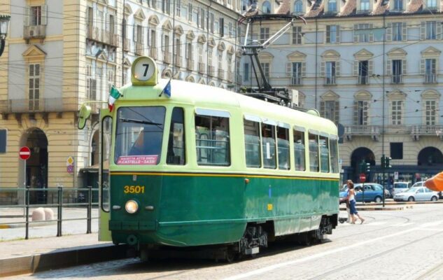 Giornate FAI di Primavera 2023 in tram storico a Torino