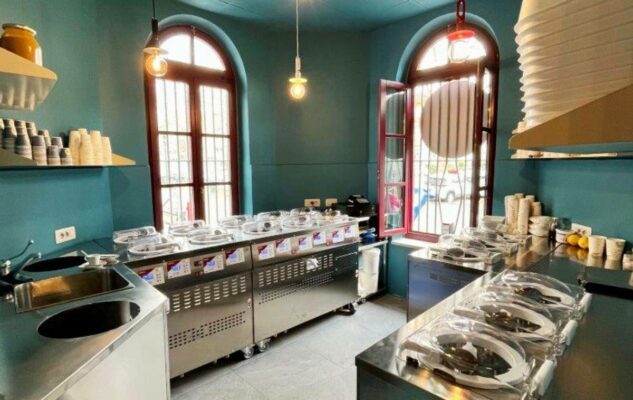 Alberto Marchetti apre la gelateria più piccola di Torino: 16 gusti in 8 metri quadri