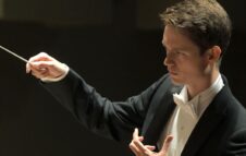 Felix Mildenberger dirige la Filarmonica del Teatro Regio di Torino: data e biglietti