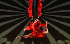 I ballerini-acrobati di Momix a Torino nel 2024 con “Back to Momix”