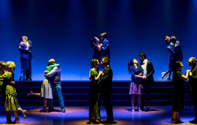 Le Bal. L’Italia balla dal 1940 al 2001: lo spettacolo al Teatro Gioiello di Torino