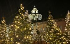 L’Albero di Natale 2023 di Torino: ritorna il boschetto di piccoli abeti