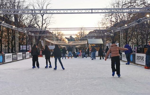 Pista pattinaggio piazza solferino Torino 2023 2024