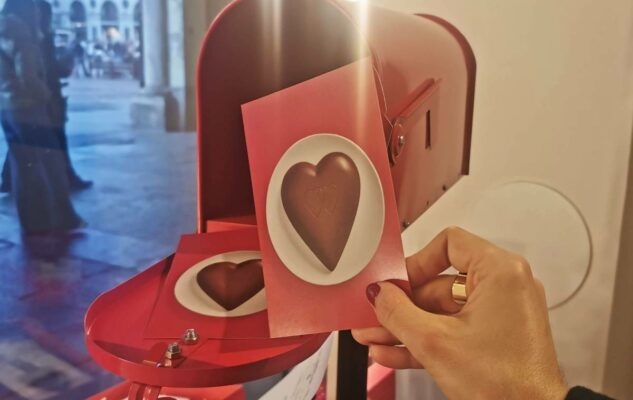 Cioccolato e Lettere d'Amore in Piazza San Carlo per San Valentino 2024