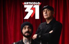 Articolo 31 a Torino per un concerto gratuito al Mondojuve Shopping Village