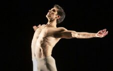 Roberto Bolle and Friends a Torino nel 2025: date e biglietti dello spettacolo