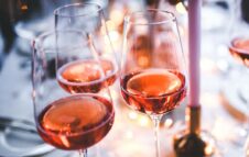 Torna “La Notte del Rosé” a Torino tra calici d'eccezione e proposte food