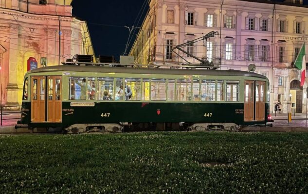 Un tram d’altri tempi attraversa Torino Maggio 2025