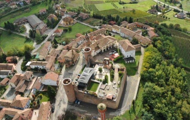 Arte tra le colline del Monferrato: “Paesaggi Siderali” al Castello di Moasca 2025