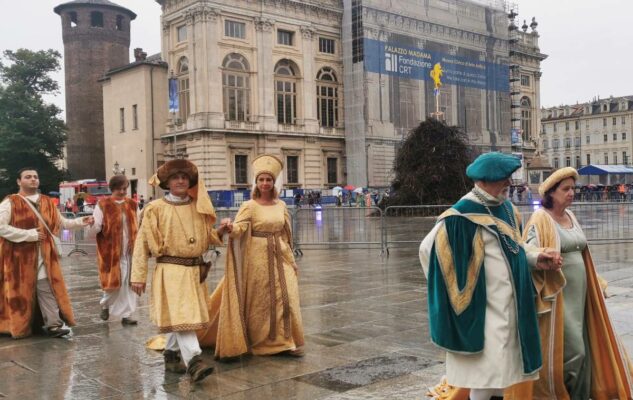 Questa sera a Torino si accende il Farò di San Giovanni Corteo storico